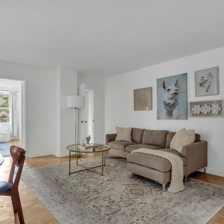 1 Bedroom Downtown Condo Amazing Location*Self Check-In** Атланта Экстерьер фото