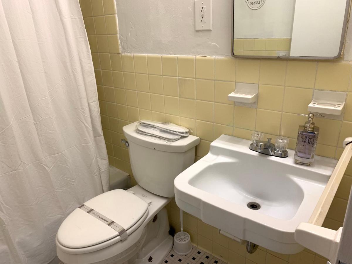 1 Bedroom Downtown Condo Amazing Location*Self Check-In** Атланта Экстерьер фото
